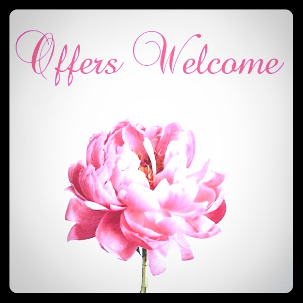 Open to offers and bundles!!
